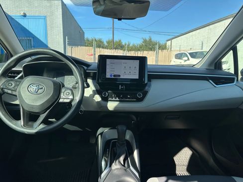 Used 2023 Toyota Corolla LE FWD image 10