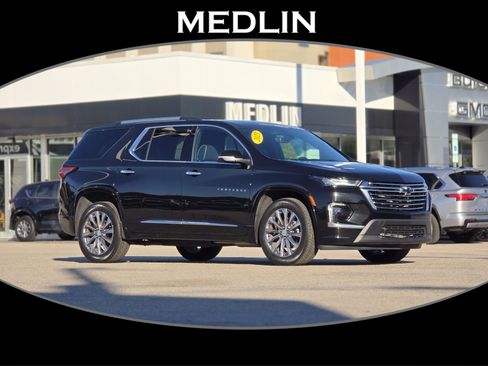 Used 2023 Chevrolet Traverse Premier image 1
