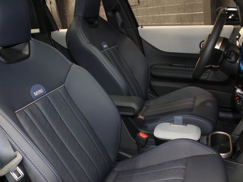 Used 2025 MINI Cooper S image 47