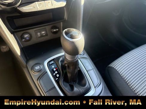 Used 2019 Hyundai Kona SE image 25