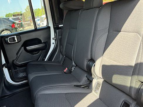 Used 2020 Jeep Gladiator Sport w/ Quick Order Package 24S AWD/4WD image 15