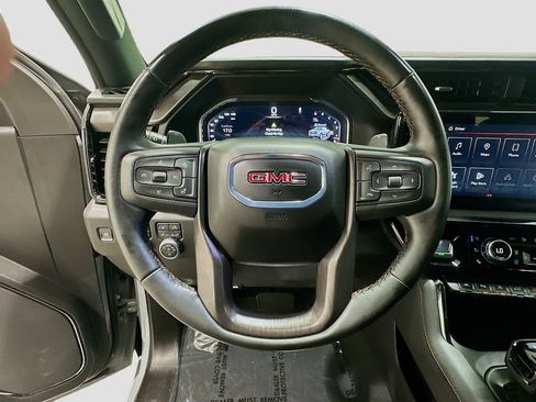 Used 2024 GMC Sierra 1500 AT4 w/ Technology Package AWD/4WD image 11