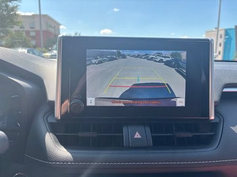 Used 2023 Toyota RAV4 XLE FWD image 11