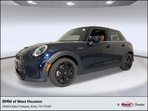 Used 2024 MINI Cooper S image 1