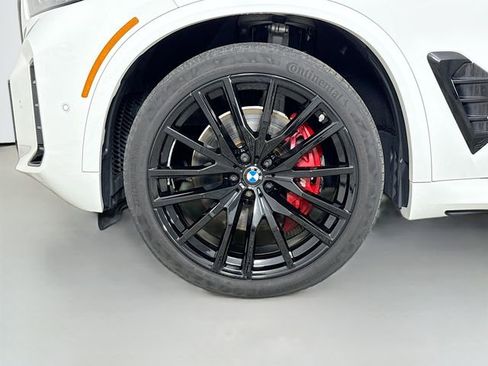 Used 2024 BMW X5 xDrive40i w/ M Sport Package image 31