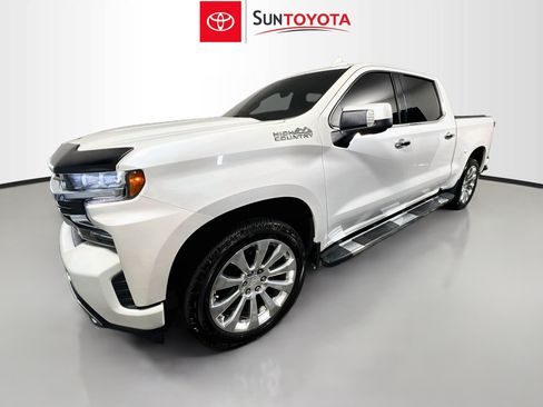 Used 2020 Chevrolet Silverado 1500 High Country w/ Technology Package AWD/4WD image 9