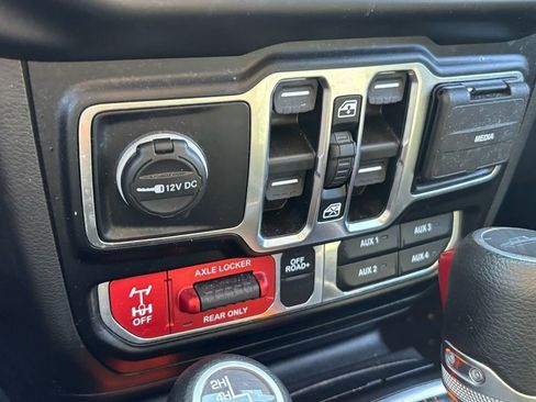 Used 2021 Jeep Gladiator Mojave image 23