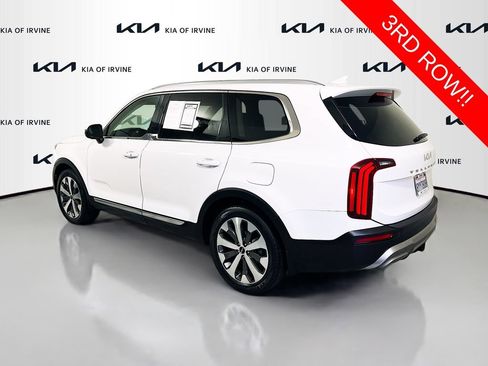 Used 2022 Kia Telluride EX w/ EX Premium Package FWD image 5
