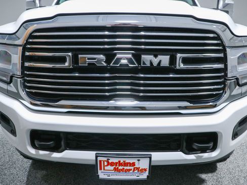 Used 2024 RAM 2500 Laramie AWD/4WD image 4