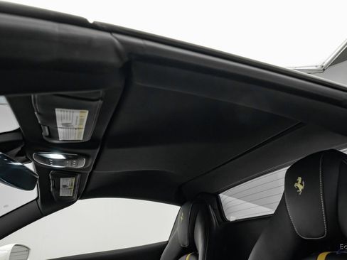 Used 2022 Ferrari F8 Tributo image 64