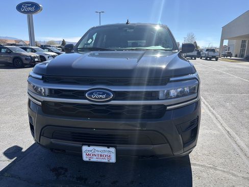 Used 2022 Ford Expedition Max XLT image 2