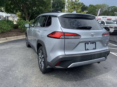 Certified 2022 Toyota Corolla Cross XLE AWD/4WD image 6