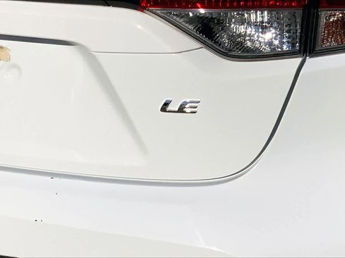 Used 2020 Toyota Corolla LE image 26