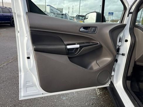 Used 2019 Ford Transit Connect XLT image 17