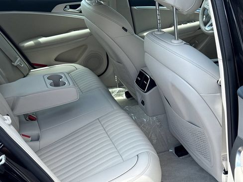 Used 2026 Genesis G70 2.5T Prestige RWD image 18