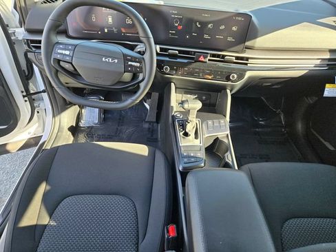 New 2026 Kia Sportage LX FWD image 27