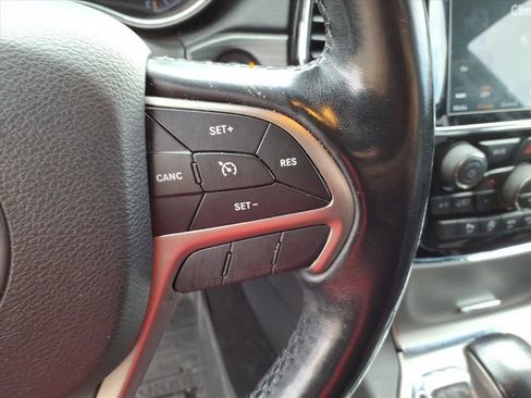 Used 2020 Jeep Grand Cherokee Altitude image 29