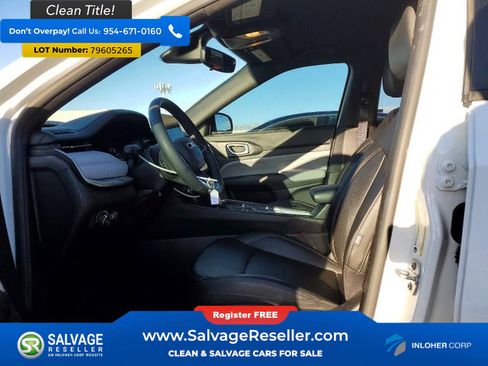 Used 2024 Jeep Compass Latitude image 9