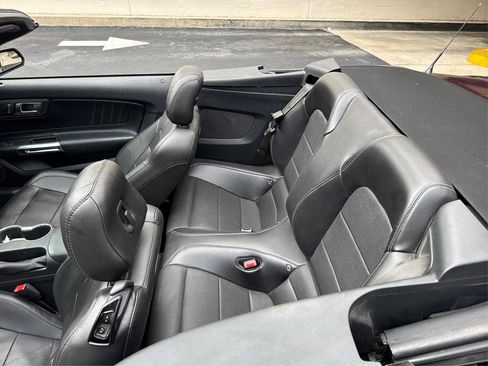 Used 2020 Ford Mustang Premium image 10