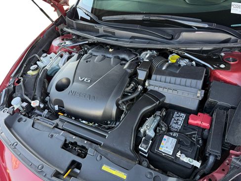 Used 2023 Nissan Maxima Platinum w/ Sport Mat Group FWD image 12