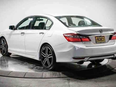 Used 2016 Honda Accord Sport image 2