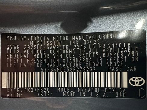 Used 2025 Toyota Corolla LE w/ LE Premium Package image 11