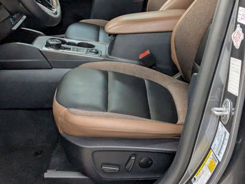 Used 2025 Ford Bronco Sport Outer Banks w/ Outer Banks Tech Package+ AWD/4WD image 22