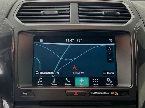 Used 2017 Ford Explorer XLT w/ Equipment Group 202A image 14