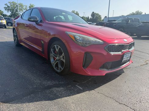 Used 2018 Kia Stinger GT2 AWD/4WD image 4