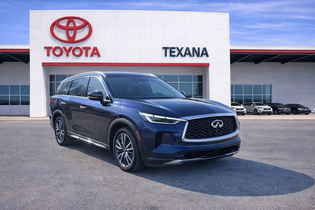 Used 2023 INFINITI QX60 Sensory w/ Cargo Package FWD image 1