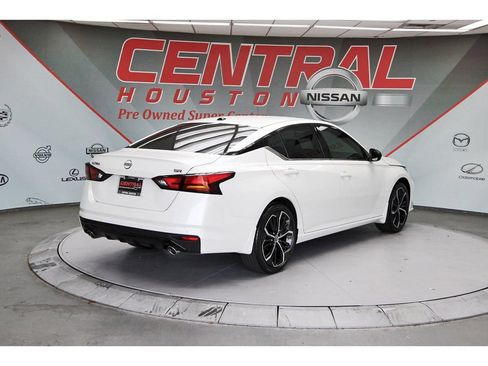 New 2026 Nissan Altima 2.5 SR FWD image 4
