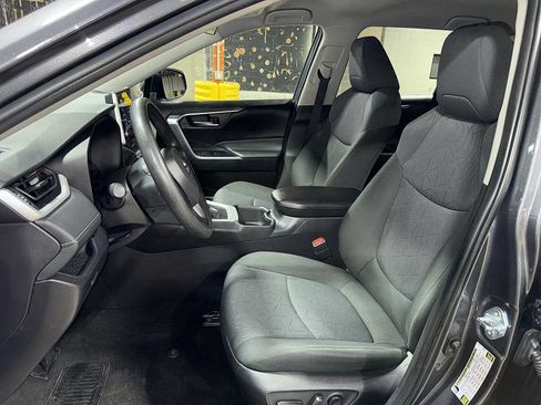 Certified 2025 Toyota RAV4 XLE AWD/4WD image 15