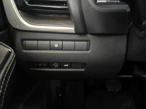 Used 2025 Nissan Rogue Platinum AWD/4WD image 58