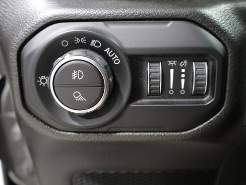 Used 2022 Jeep Gladiator Sport AWD/4WD image 30