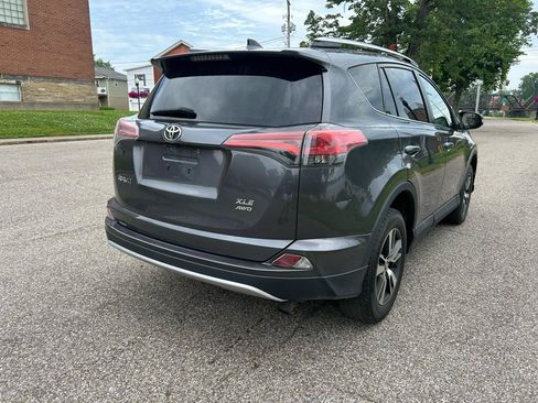 Used 2016 Toyota RAV4 XLE AWD/4WD image 5