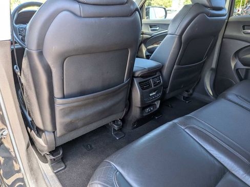 Used 2020 Acura MDX SH-AWD image 17