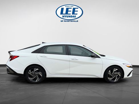 Certified 2025 Hyundai Elantra Sport image 6