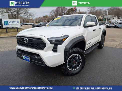 Used 2024 Toyota Tacoma TRD Off-Road AWD/4WD image 1
