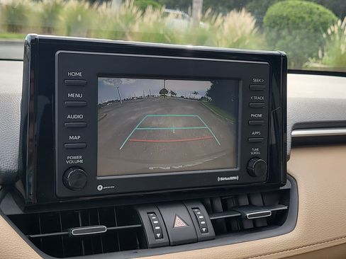 Used 2021 Toyota RAV4 XLE Premium FWD image 23