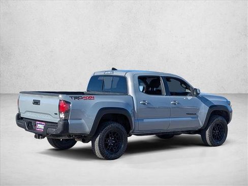 Used 2018 Toyota Tacoma TRD Off-Road image 5
