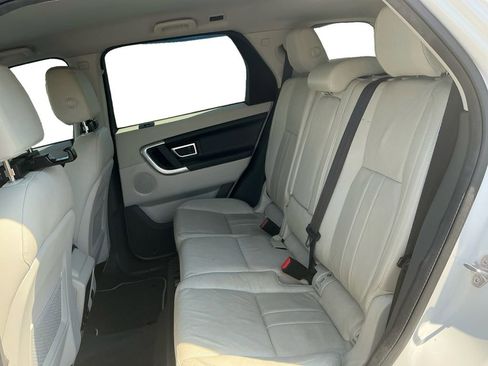 Used 2019 Land Rover Discovery Sport SE AWD/4WD image 21