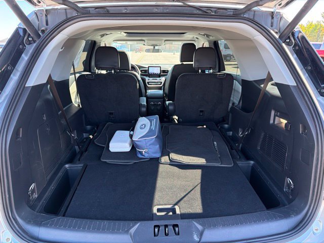 Used 2024 Ford Explorer XLT w/ Equipment Group 202A AWD/4WD image 13