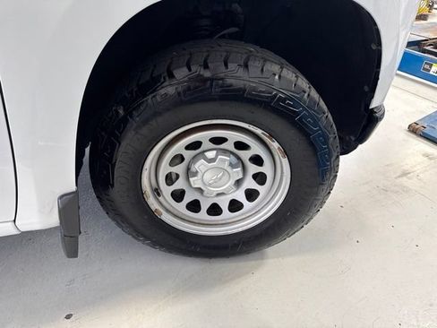 Used 2020 Chevrolet Silverado 1500 W/T w/ Trailering Package AWD/4WD image 36