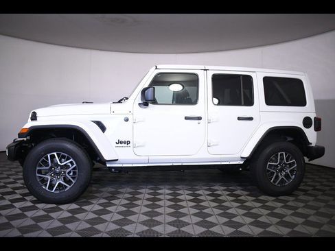 New 2025 Jeep Wrangler Sahara image 14