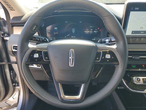 Used 2023 Lincoln Corsair FWD w/ Equipment Group 101A image 14