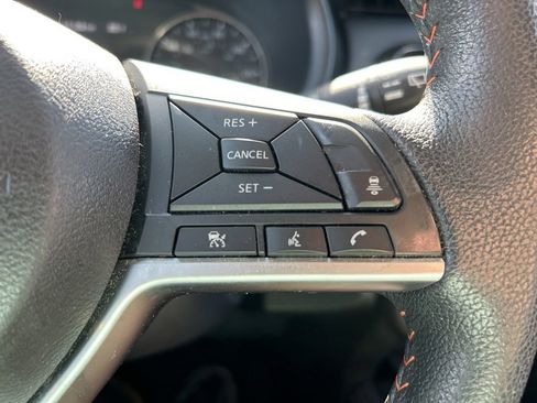 Used 2023 Nissan Kicks SR image 27