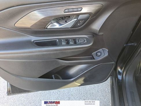 Used 2021 GMC Terrain SLT image 13