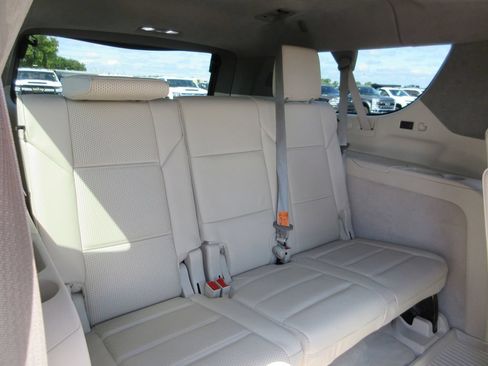 Certified 2023 Cadillac Escalade ESV Premium Luxury Platinum w/ LPO, Radiant Package AWD/4WD image 29