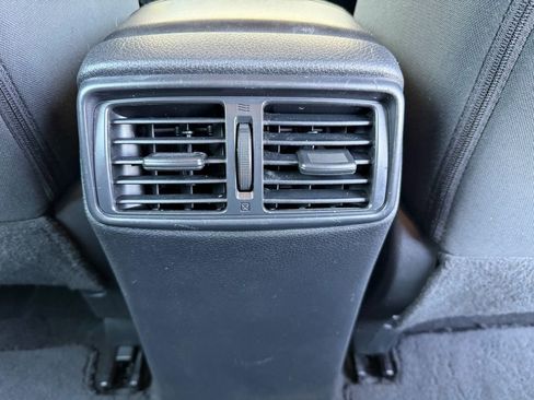 Used 2017 Nissan Rogue S image 14