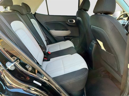 Used 2022 Hyundai Venue SEL w/ Cargo Package image 25